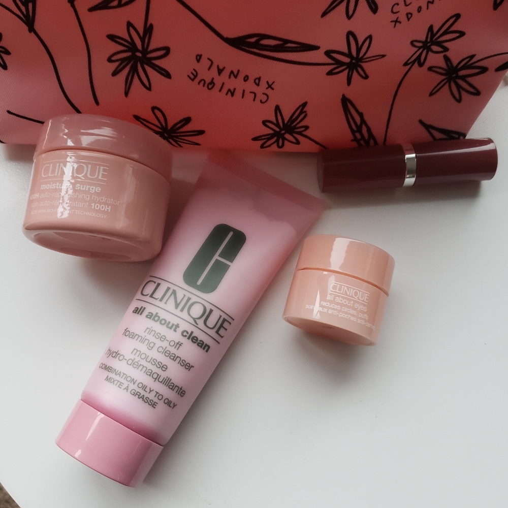 New Clinique Skin Care and Makeup Bundle with Makeup Bag